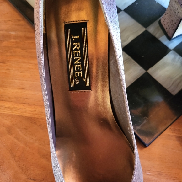 J Renée size 9N Amour-Bronze heels - Picture 4 of 6